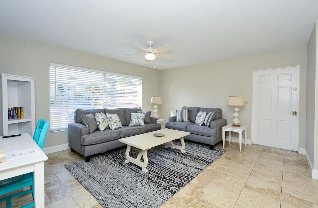 Canal 309 - Right In Siesta Key Village! Экстерьер фото