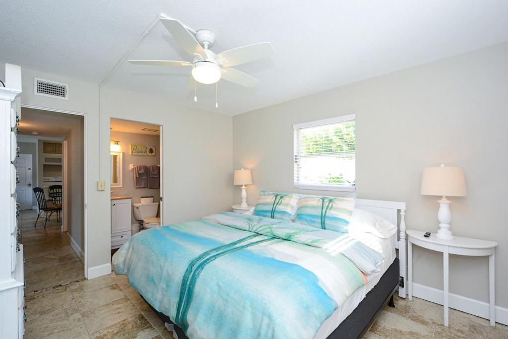 Canal 309 - Right In Siesta Key Village! Экстерьер фото