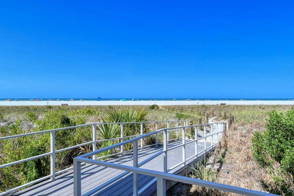 Canal 309 - Right In Siesta Key Village! Экстерьер фото