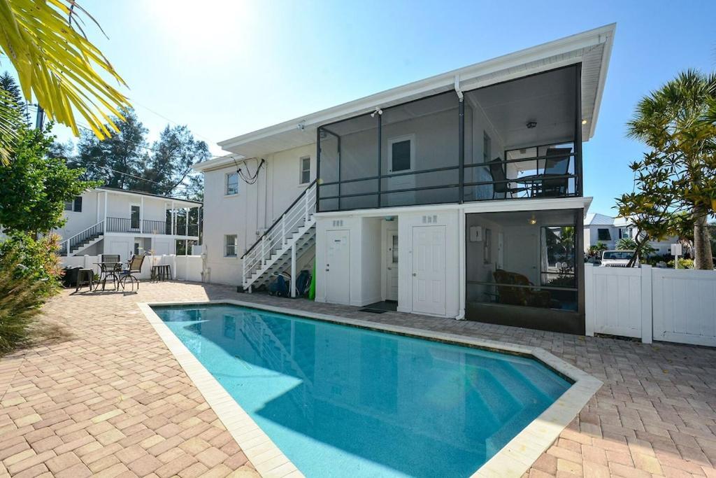 Canal 309 - Right In Siesta Key Village! Экстерьер фото